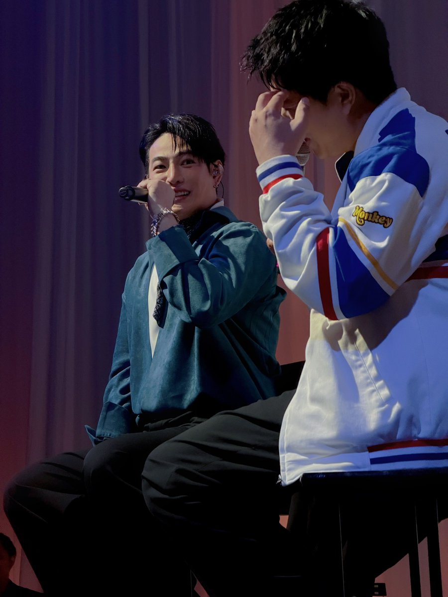 Palit_Official's tweet photo. ทีมหน้าจอเป็นไงบ้างงงงง @peckpalit 

#Peck_IGYFanmeet
#PeckPaLitChoke #เป๊กผลิตโชค https://t.co/WRLGJLrTgU