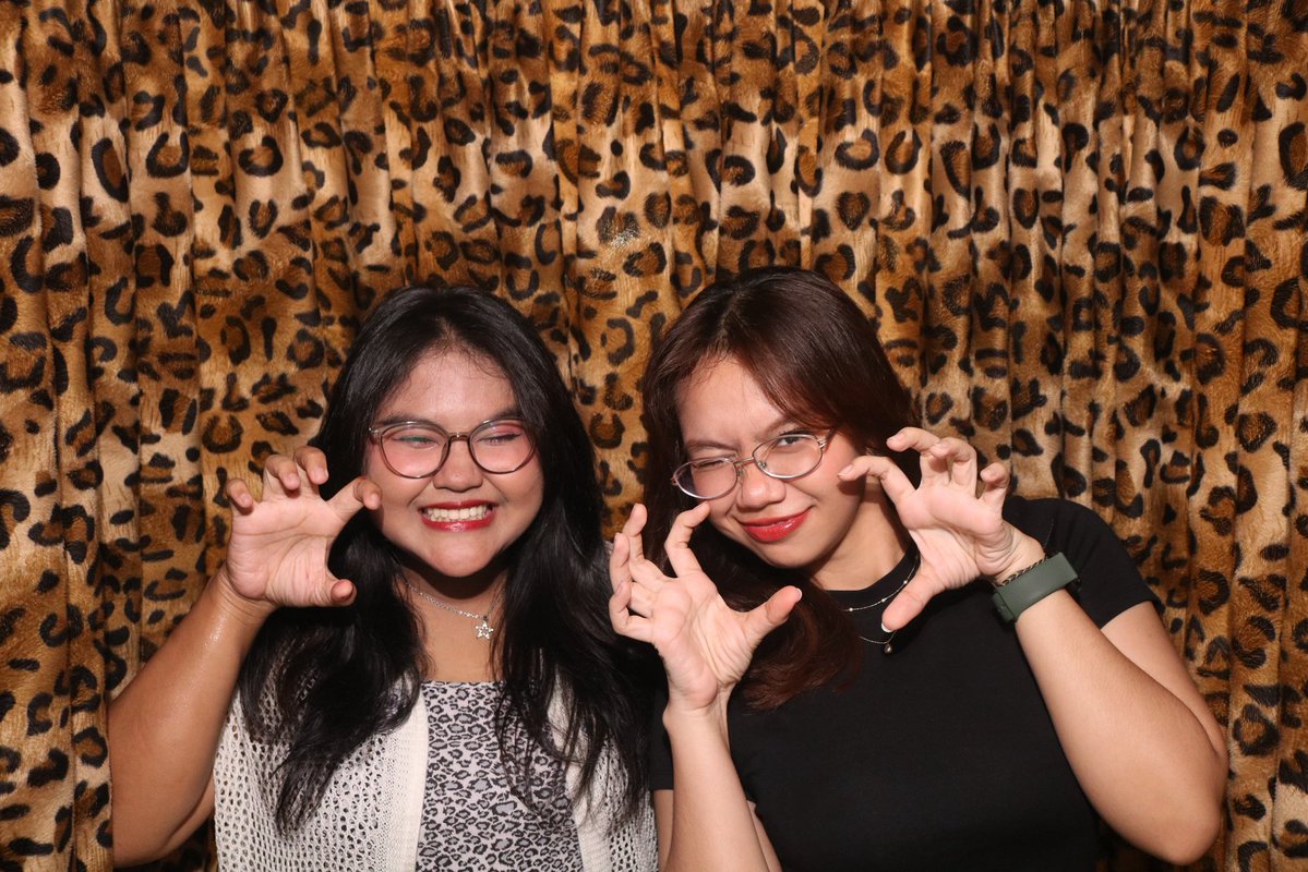 verhao_17's tweet photo. kenalan 1 jam before the party starts haha😆
@KrelCaca https://t.co/sWLUfQLYI6