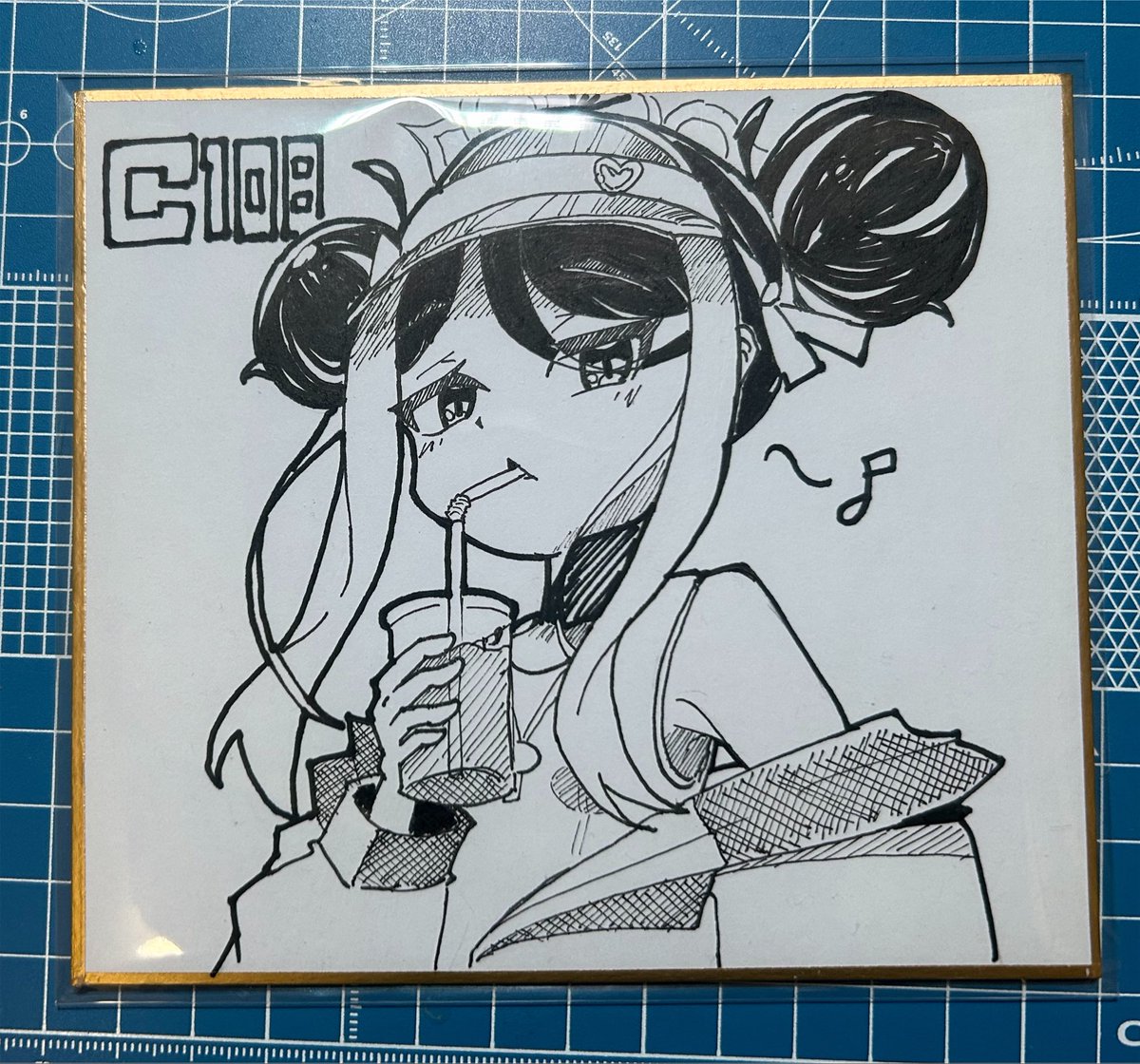 Yuikun0607T2's tweet photo. 色紙も2枚描き上げたのでお披露目！！
水着とアニメイトコラボの時の衣装で2種のフブキです！！！！！！ https://t.co/mX1GDoEBXv