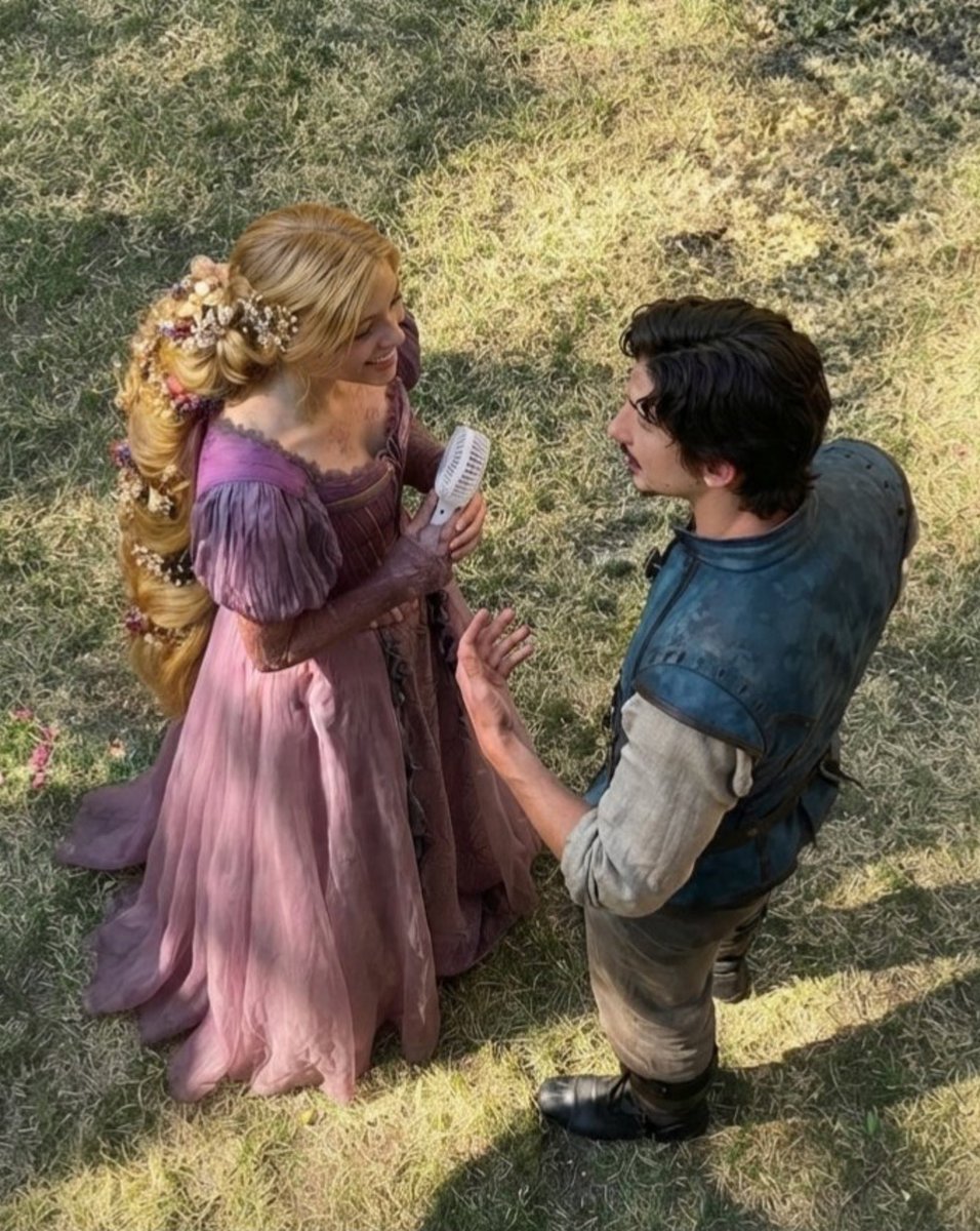_Movie_Fans_'s tweet photo. 🚨BREAKING: First look at Rapunzel and Flynn Rider on the set of Disney’s live-action Tangled! https://t.co/oIE8lPgT8I