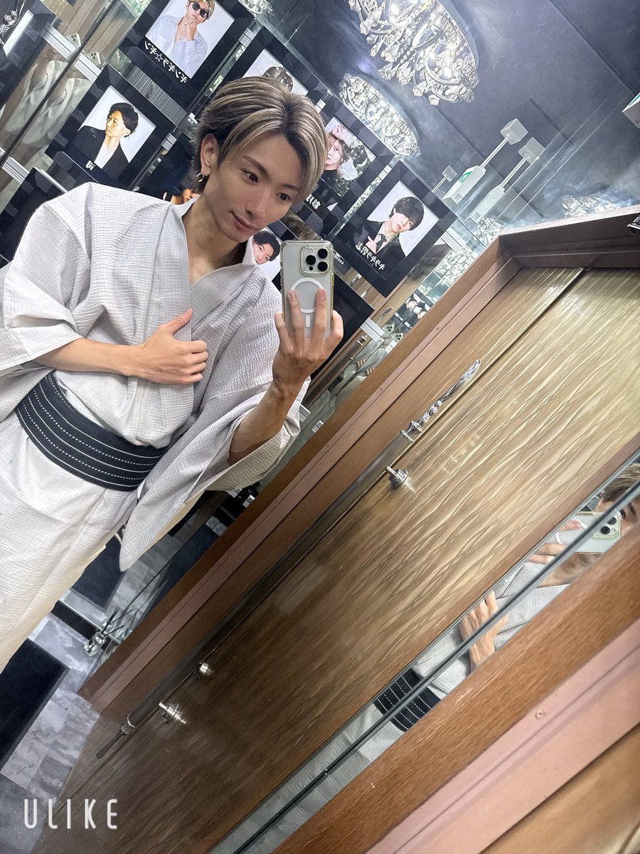 take19950421's tweet photo. 今日からShiny𝟭𝘀𝘁夏イベント1日目。

浴衣、フード諸々ご用意してます😊
担当達と夏の思い出作って行きましょ✨✨

#岡山
#ホスト
#Shiny𝟭𝘀𝘁
#浴衣
#花火
#夏
#四代目尚斗 https://t.co/M9WSOL7vuY