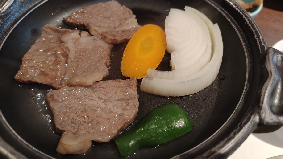 nafujii's tweet photo. ニクが焼けたぞ！ https://t.co/WnPW6a91ee