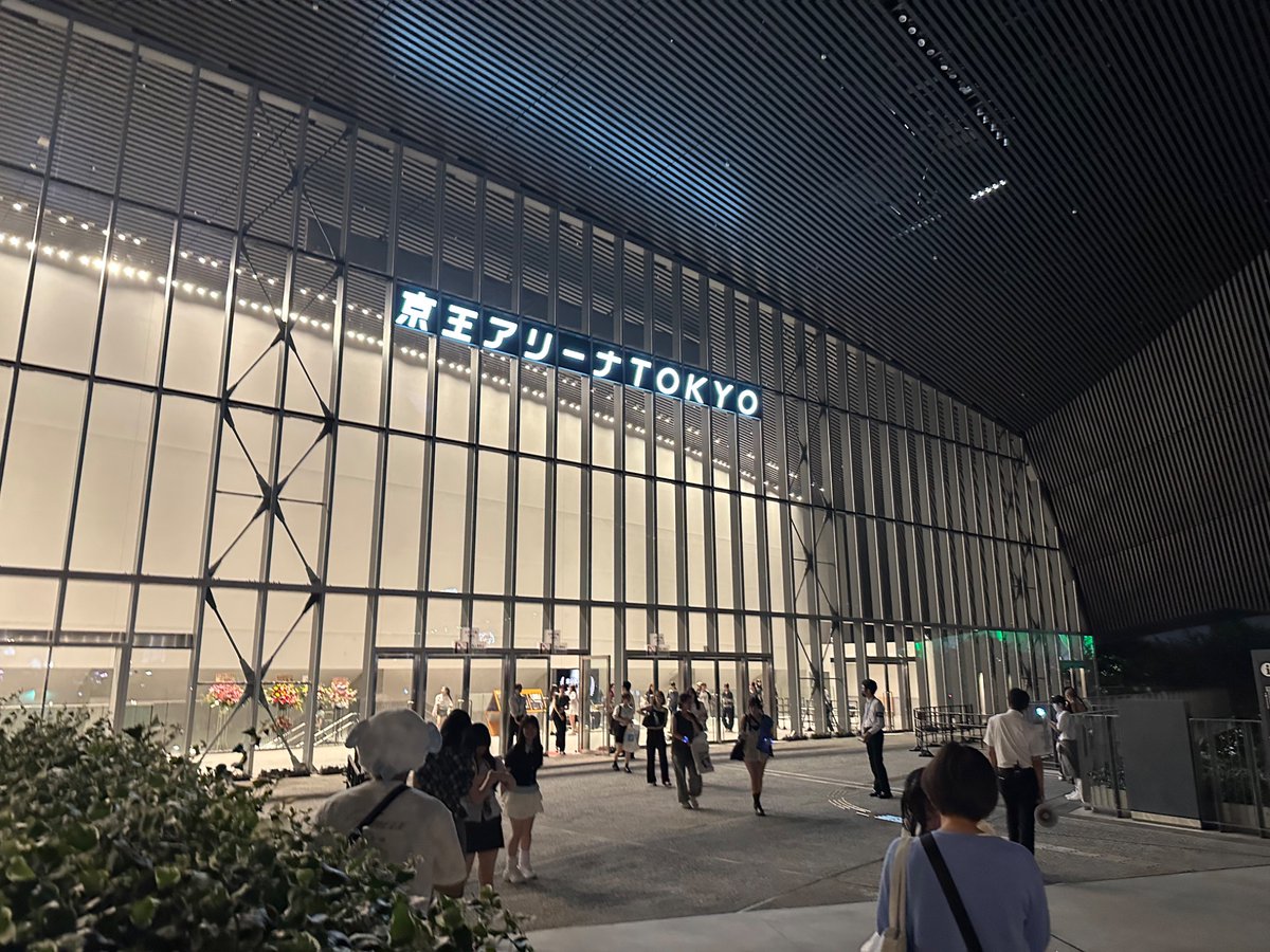 ts_sunred's tweet photo. @noguma07 まだ会場の目の前にいます！ https://t.co/9y9QKZMDH0