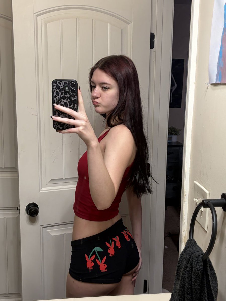 kyleeconfidence's tweet photo. okay i’m going to bed. try not to miss me too much https://t.co/Kx6gxb7mk0
