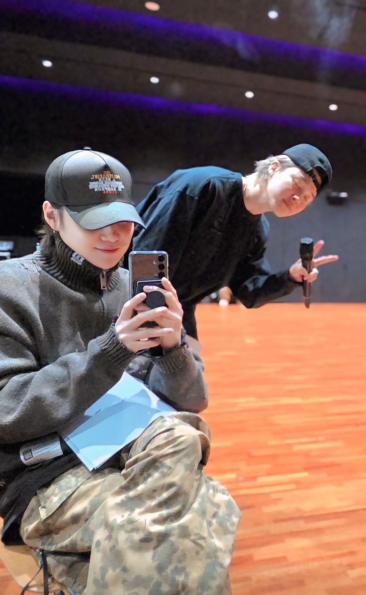 winnttaebear's tweet photo. Jimin and yoongi https://t.co/GvOGjUdLXU