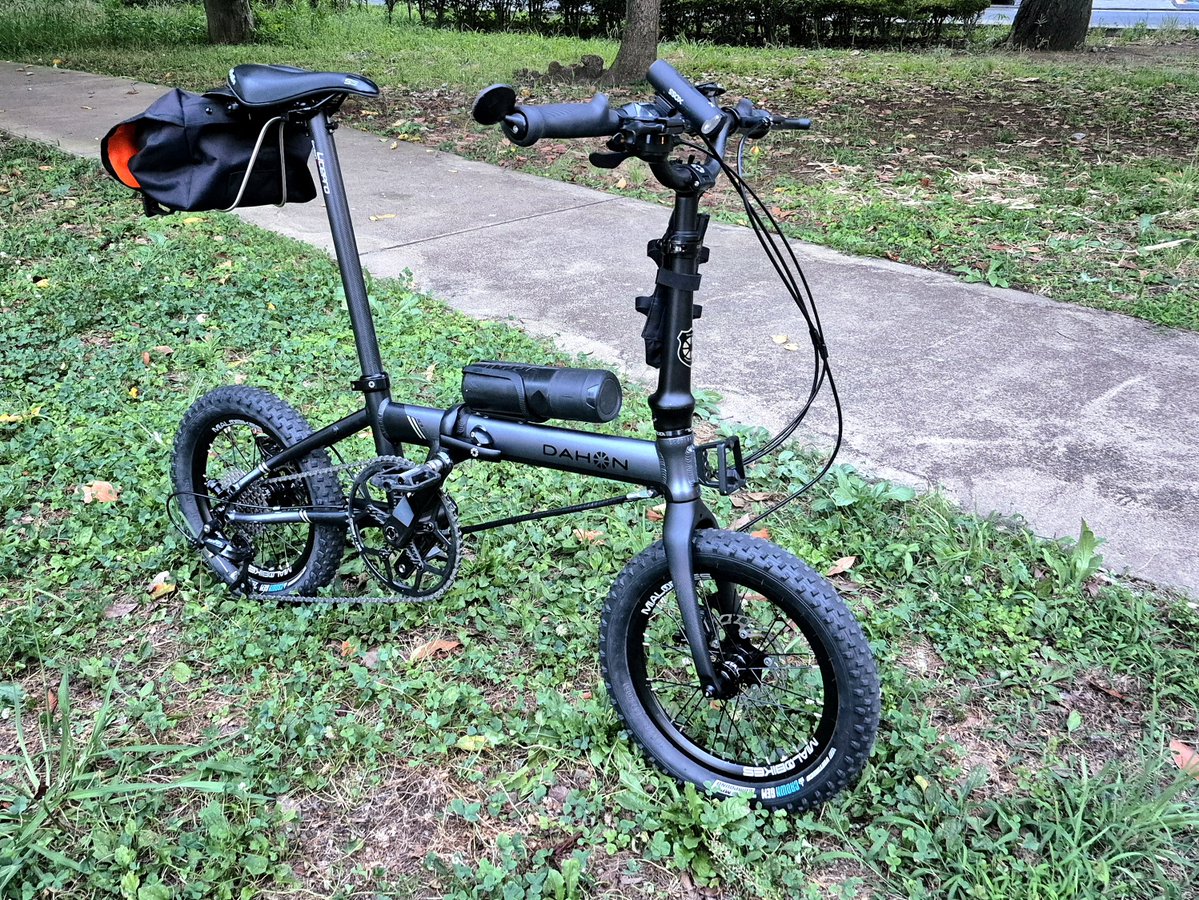 SPIKE_GEAR's tweet photo. 先日28kmを走った時は、全然前に進まなくて体力の衰えを痛感したけど、タイヤの空気圧が落ちてただけでしたよ。そうそう、ペダルを大型&軽量化しました。
#dahon #k3plus #k9x https://t.co/cUippCtQUt