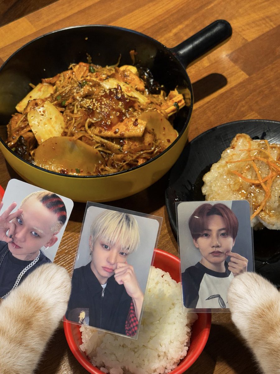 hun_ttuppeu's tweet photo. 냐냐냥 https://t.co/7NdN6JSnfY