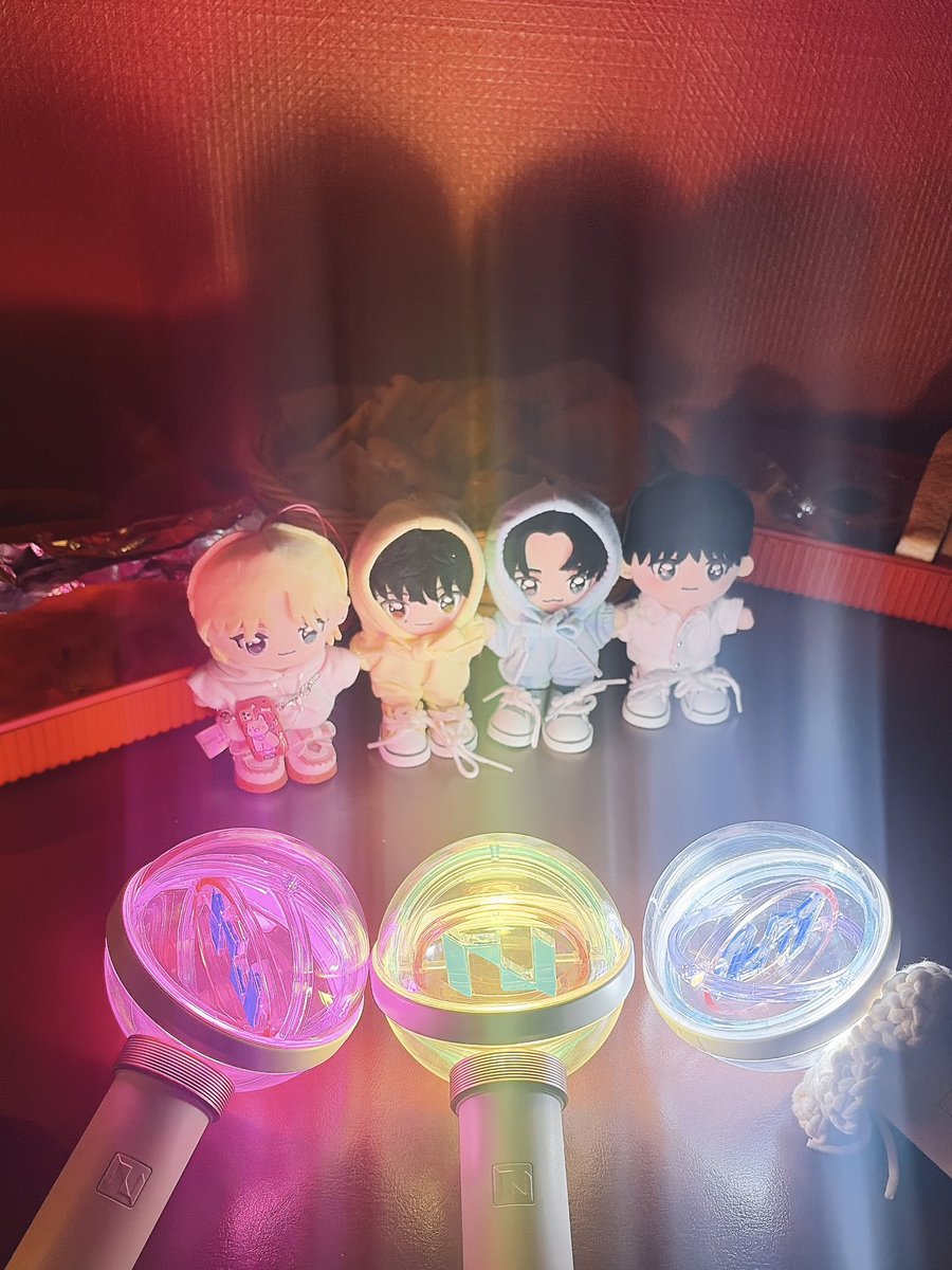 ikmjtt__'s tweet photo. 7月！XQUARE鑑賞会！
一日中INI見てたたのしかった~🕺🎶
定期的に集まれてて嬉しいかぎり🫶🏻
早くライブに行きたくなりました！！！！
(なんか神々しい写真撮れたｗｗ) https://t.co/QOfEDyR6K1