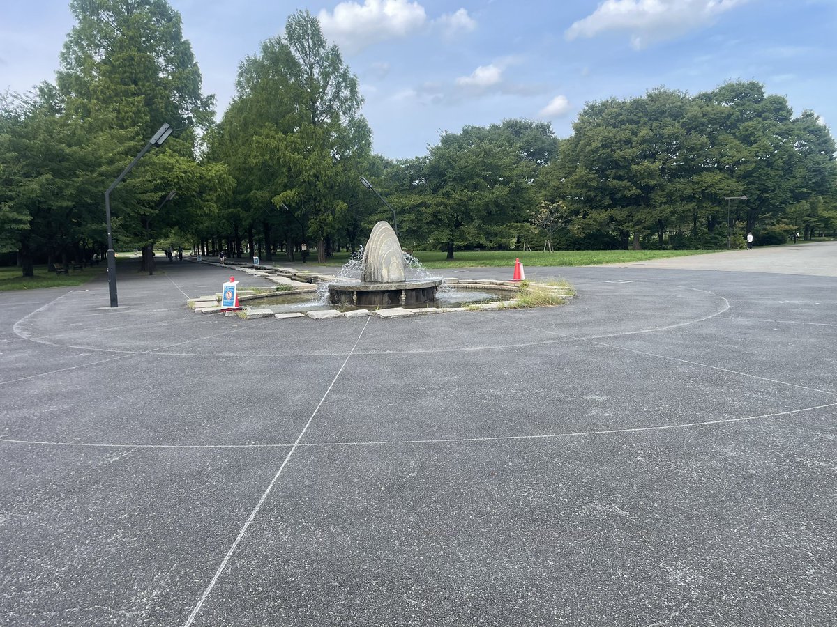 11masa0214's tweet photo. 舎人公園ラン🏃‍♂️
5周ジョグして、かき氷食べて、ピリッと1周。
履き物は久しぶりにマジックスピード5。
昨日の坂練が効いてるのか、気温33℃の中、多少のアップダウンも楽に走れた。
二部連は銭湯♨️
600円に値上げになったのは、地味に痛い🥺 https://t.co/KL26EWokOr