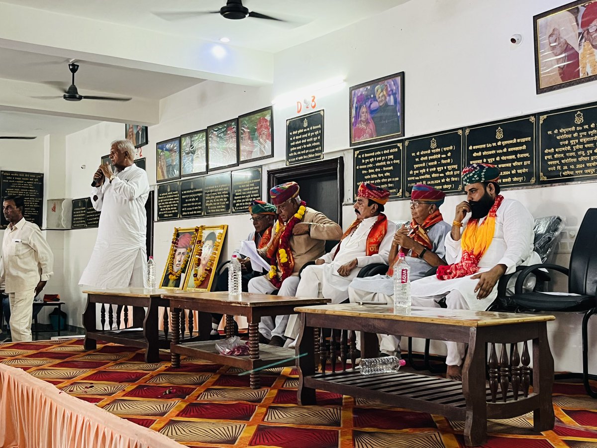 IRBhatiINC's tweet photo. आज पुष्कर में आयोजित हुवे अखिल भारतीय (माली) सैनी सेवा समाज के प्रांतीय अधिवेशन के दौरान ।
#AISSS https://t.co/FozjwY6WAQ