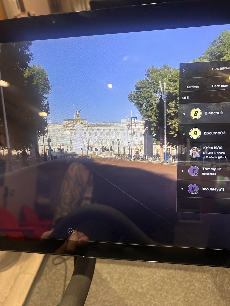 bl4nco01's tweet photo. 6am…..Peloton ride around London done,don’t know what day it is,wake up at 2am starving..home on Wednesday whenever that is!! https://t.co/QDAupbUreg