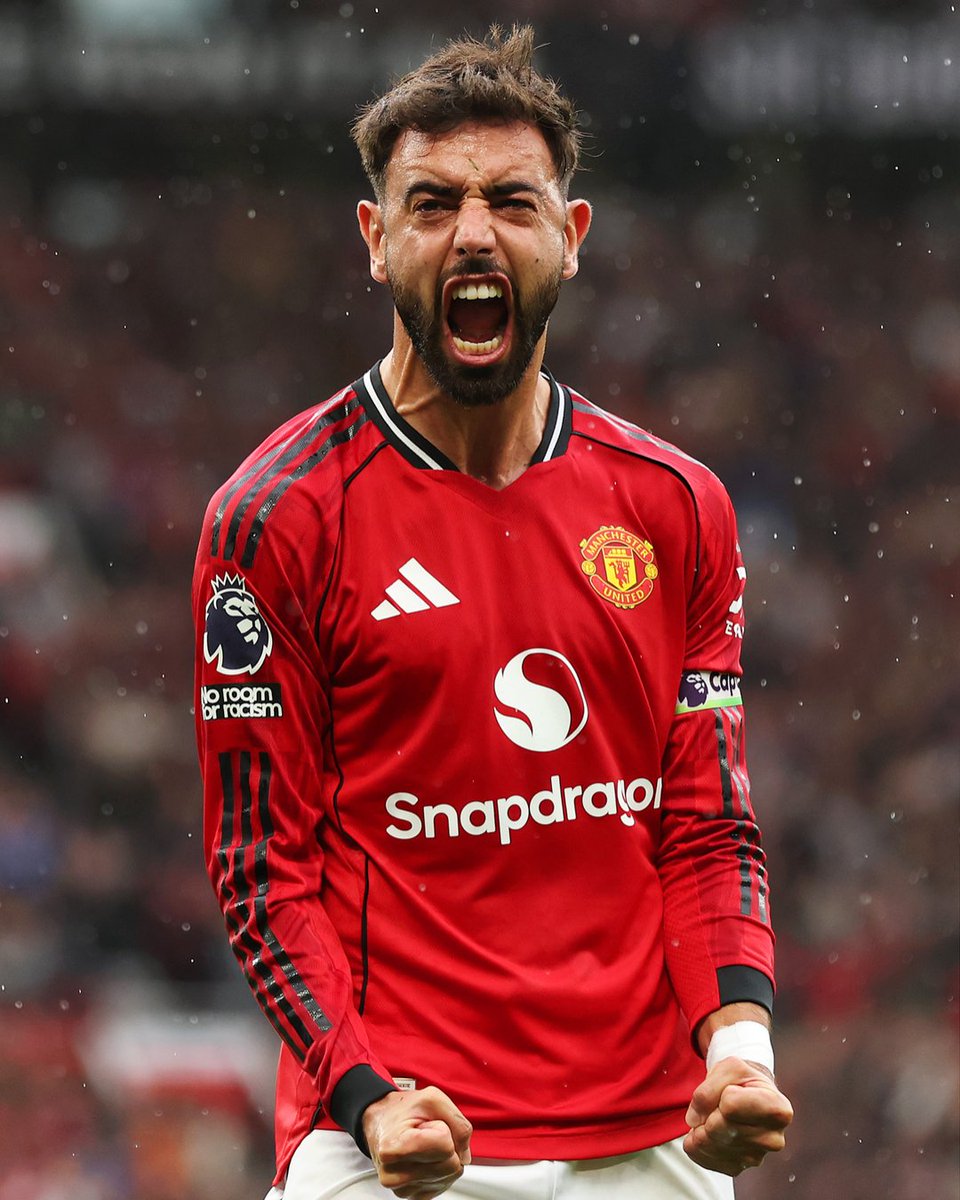 OfficialFPL's tweet photo. Which #FPL asset will remain in your squad for the entire season, as long as they're available? 🥇 https://t.co/EX4hCyorZM