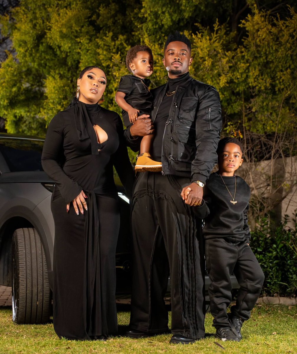 _simplyenny's tweet photo. Simphiwe Ngema and her Zimbabwean baby daddy Tino Chiyani and their 2 kids https://t.co/0kfIMPgNFS