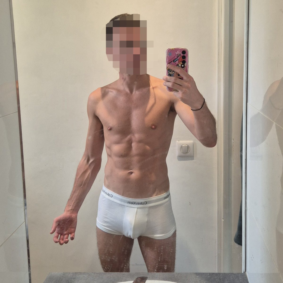AdamFitSock_X's tweet photo. Vous préférez avec ou sans au réveil ? 

#GaySunday #GayNude #Gay
#GayCalvinKlein
@GenerationsX_FR https://t.co/39VfEHU4fx