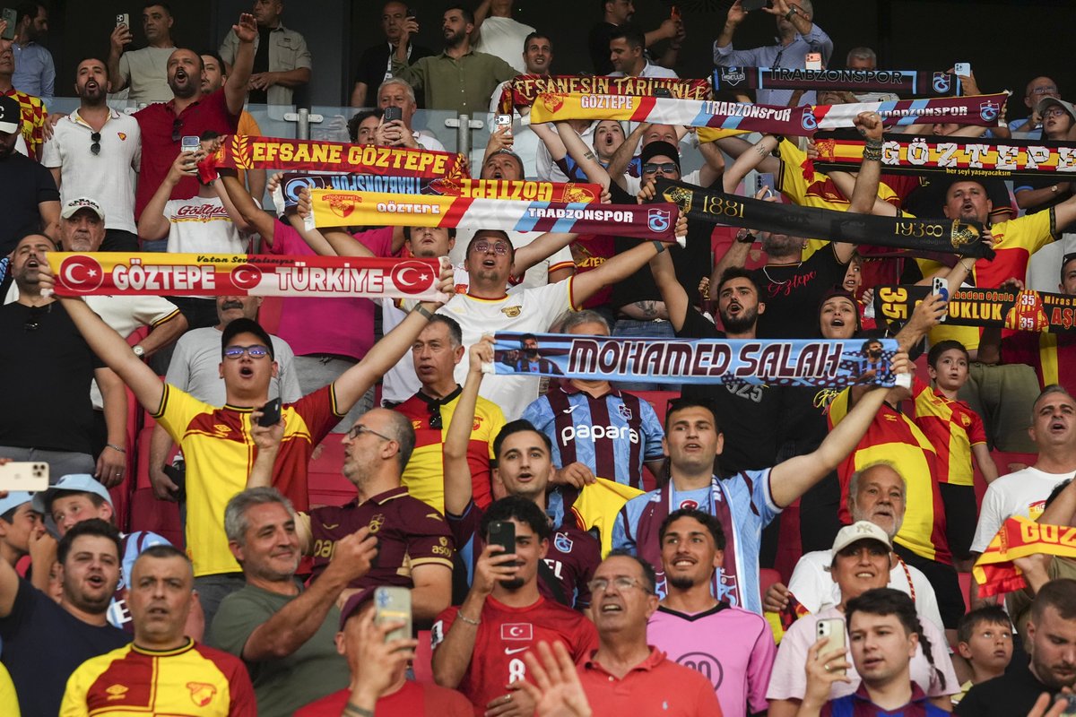 trtspor's tweet photo. 🆚 Trendyol Süper Lig'de sezon öncesi son provasını yapan Göztepe, takım kaptanı İsmail Köybaşı'nın jübile maçında Trabzonspor'u 2-1 mağlup etti.

👀 Hazırlık maçlarında 6 galibiyet ve 1 beraberlik alarak sezon öncesi kampını namağlup tamamlayan Göz-Göz, 2026-27 sezonuna hazır olduğunun mesajını verdi.

🔎 Detaylar: https://t.co/I4CT7ZCWSL