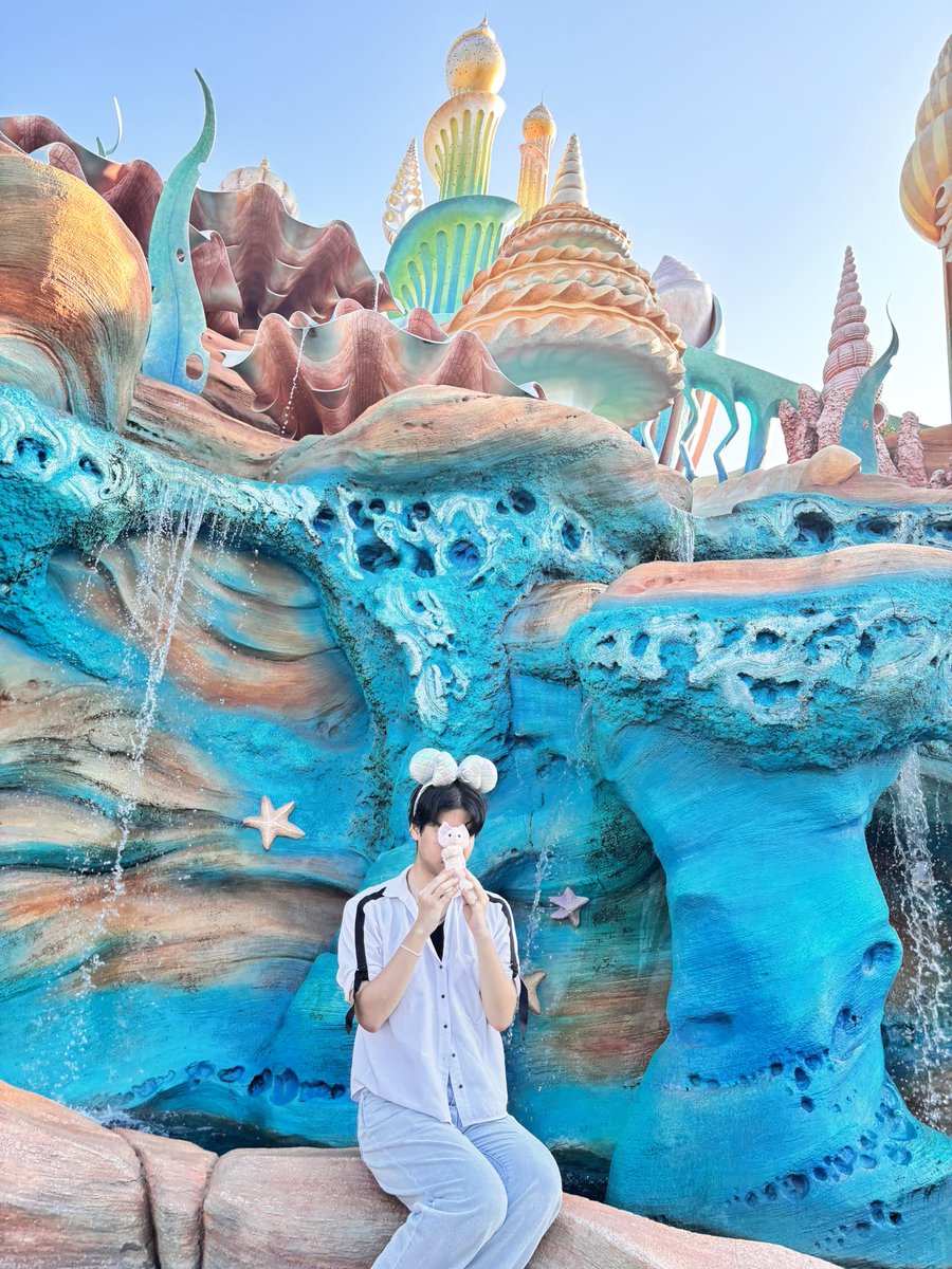 sho___rt_sd890's tweet photo. 誕生日ディズニーきたよっ🎉 https://t.co/m8B65Ysjrq