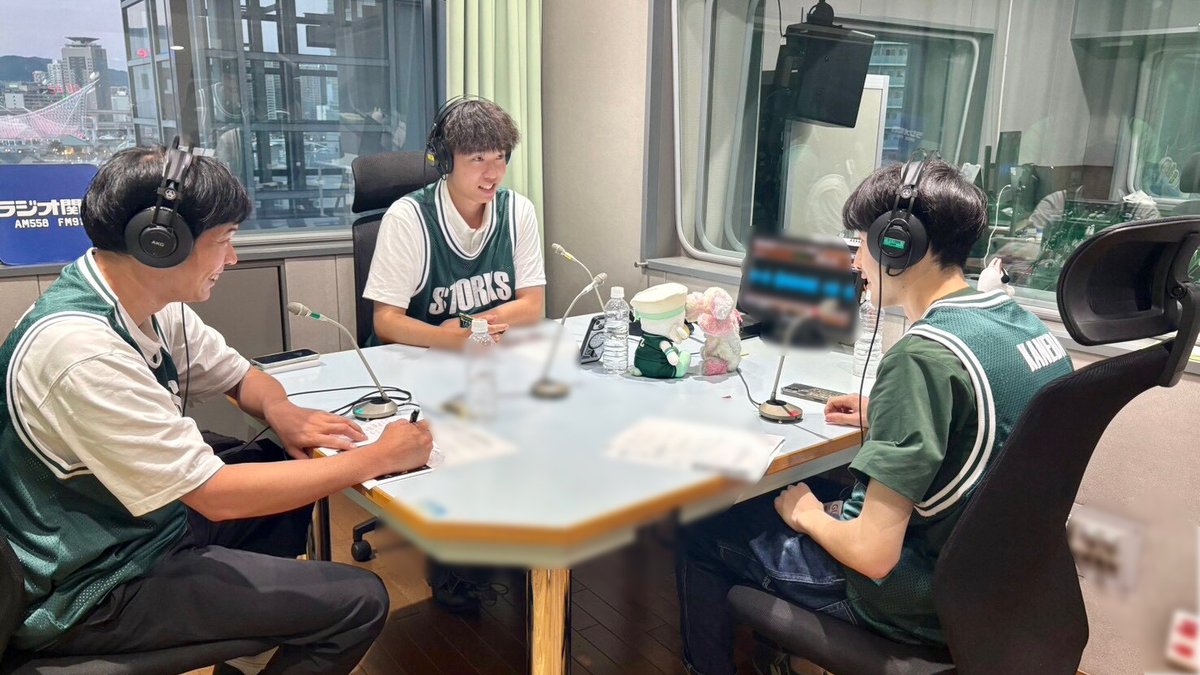 radiostorks's tweet photo. 【今日の #らじすと🏀】

19回目のOAはこのあと18時30分から📻

新シーズンのロスターが決まったということで、
ふたごママンの3人がスターティング5を予想✨

▶️#radiko はこちら👇
https://t.co/B2WxhMQhTV

#神戸ストークス
#ふたごママン
#ラジ関
#Bリーグ https://t.co/LFflRyhn0I