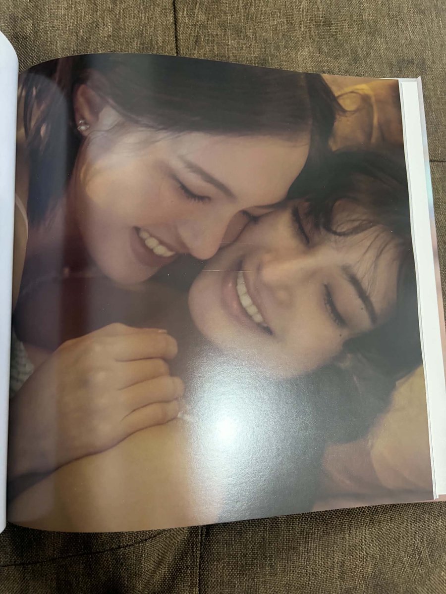 Snsdforlife0805's tweet photo. Already got my Mable &amp; Pangjie PB and PC! 🥹💗 Thank u again Ms. Ruth for all ur help in getting these! This PB is SO worth it! There are so many photos that have become my favorites, but this one is definitely my No. 1. Their smiles here are just everything💖💖💖

#blejie https://t.co/ZhR7AfUiCd
