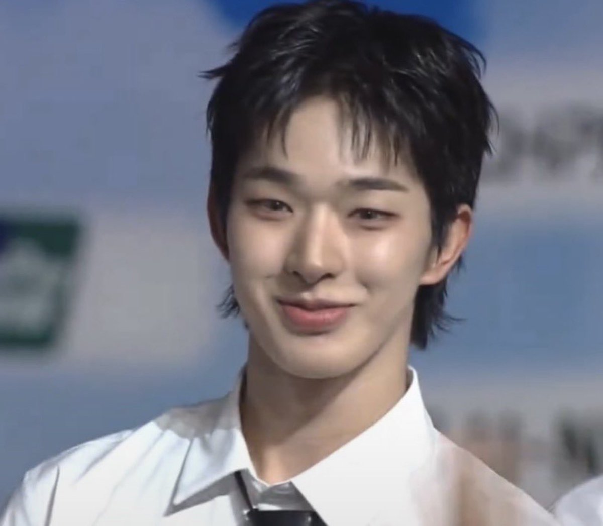 hach1sung's tweet photo. oh my god he’s just like :] https://t.co/V496BjEaZr