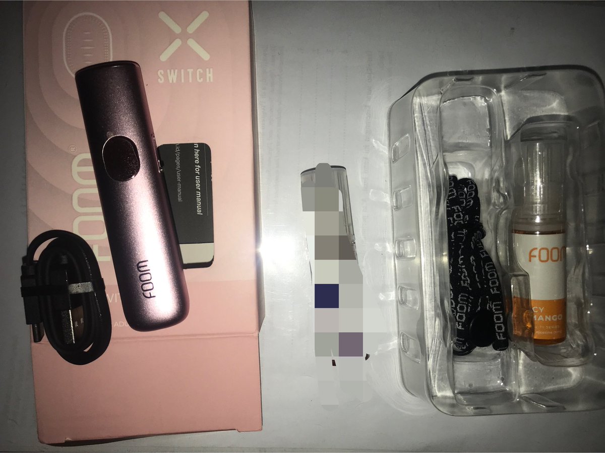 4daelin7's tweet photo. Wts foom x switch pink, baru sebulan pemakaian cewe, mau ganti device soalnya 

Inc:
- device (no minus, no dent, no scratch)
- box
- lanyard
- charger
- liq foom icy mango 15 ml (bawaan belum dibuka)

NO CT yaa https://t.co/MjDgxMvchZ