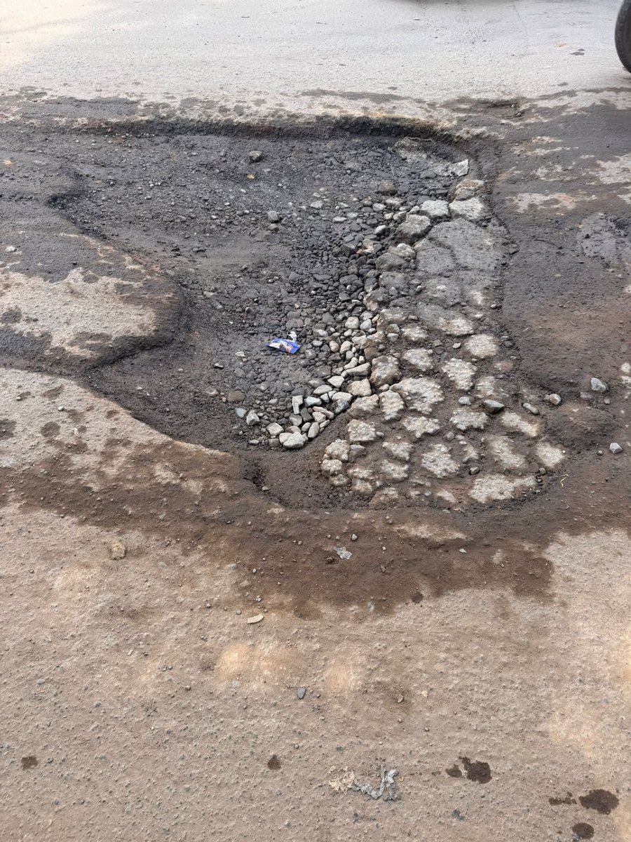 Sai229's tweet photo. @krishnabgowda Sir tagging you for help. Don’t whom to reach out-In Neeladri nagar under Doddathogur Town Panchayat- the roads are in pitiable condition. Massive potholes for many months &amp; no response from the Town Panchayat. Sharing a few pics for your ref- taken today morning https://t.co/jk5oIYcnmq