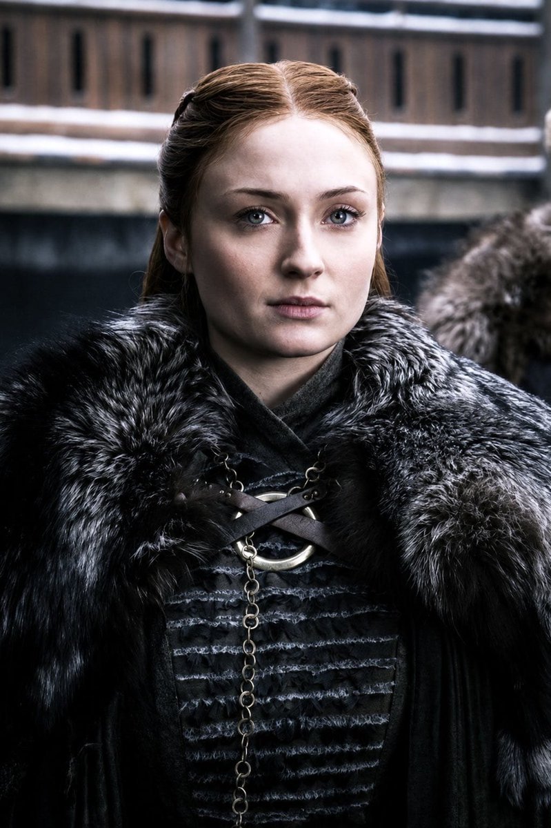 solo_a0's tweet photo. Same Actress btw.

 In Reality 🥵                         In GOT😍 https://t.co/AYOl3PpsUi