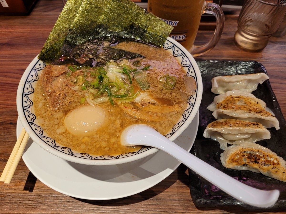 ChauHY17's tweet photo. 東京豚骨拉麺ばんから 新宿歌舞伎町店
#東京豚骨拉麺 #ばんから https://t.co/o1kqFyJ5OZ