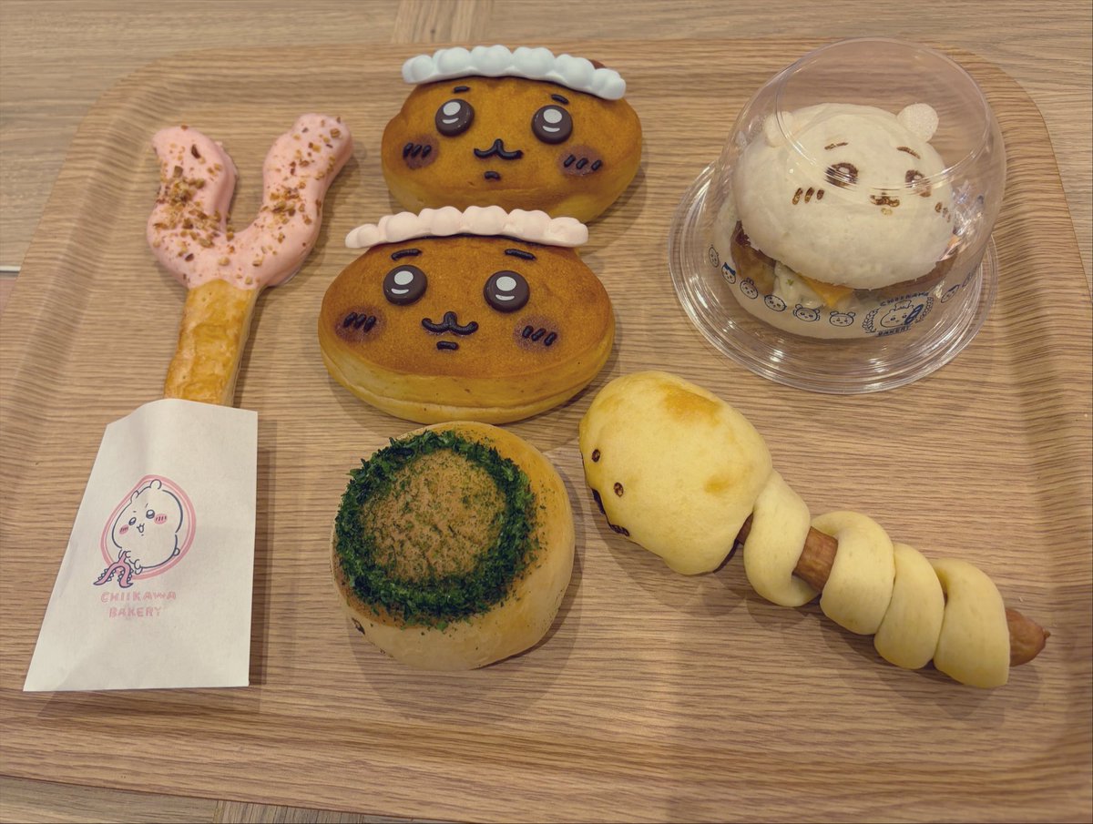 motnoa's tweet photo. 今日も今日もてちい活にはげんだ🥐
パン可愛すぎる〜〜🐻‍❄️💕
そして美味しかったです
愛知のジブリパークはなかなか行けないけど、こうして大阪に展示として来てくれるのありがたみ！
現地行ってみたくなるよね〜 https://t.co/p86j5YwGul