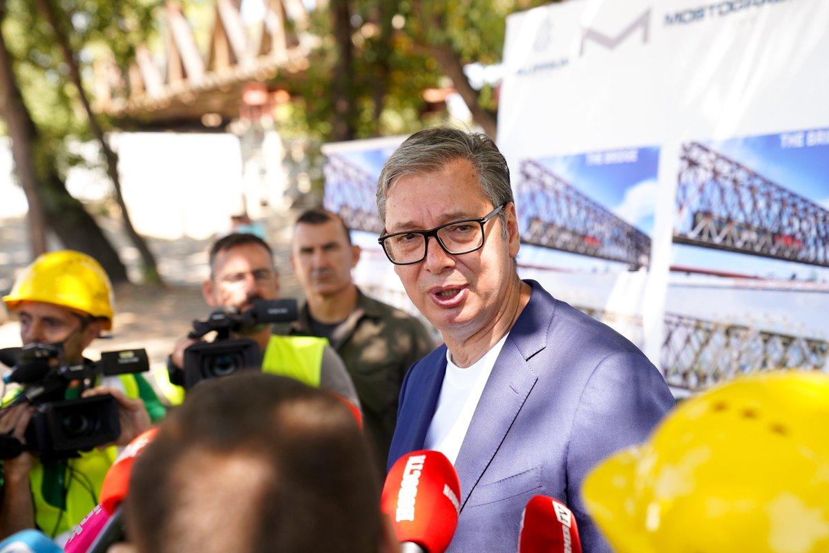 sns_srbija's tweet photo. Пре��седник Вучић @avucic изјавио је да ће Стари железнички мост у Београду, након пренамене у пешачки, бити најмодернија атракција престонице Србије и додао да ће мост бити завршен до Експа, односно априла 2027. године.
https://t.co/zridw3MWQM https://t.co/kdMd1ULRUT