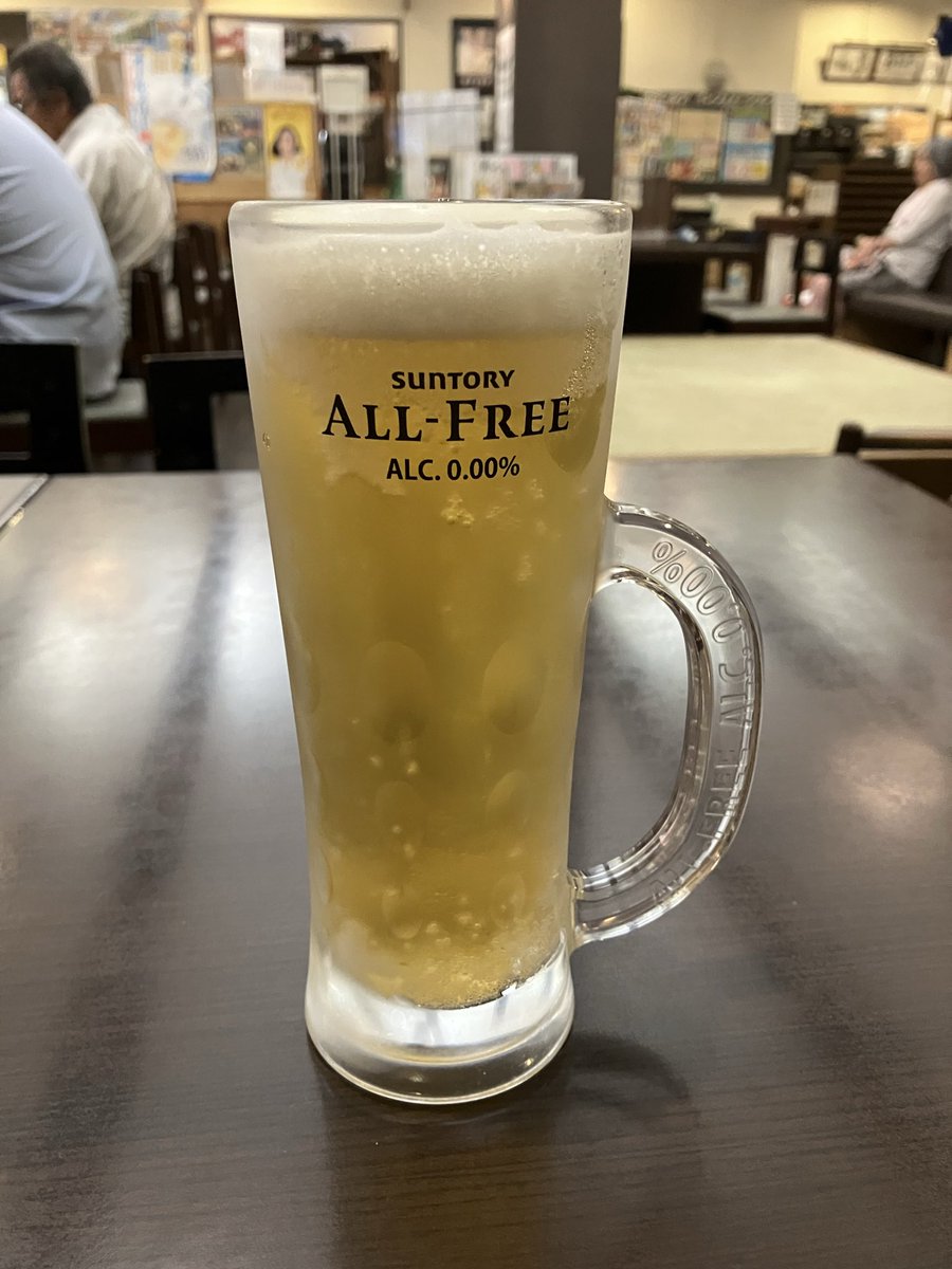 OyamaGenjin's tweet photo. 一円電車のあとは、ちょっと足を伸ばしてお風呂と晩御飯。
一応保健指導中なので夜の麺類は避けて，モツ炒めとオールフリーセットです😄 https://t.co/ty0UIVGzdh