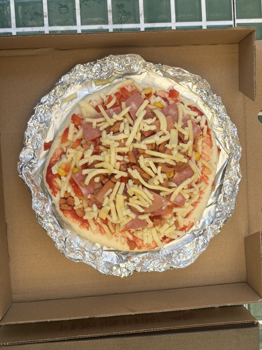 VAVOVUV's tweet photo. 🍕🍕🍕 https://t.co/TUhA7AkenK
