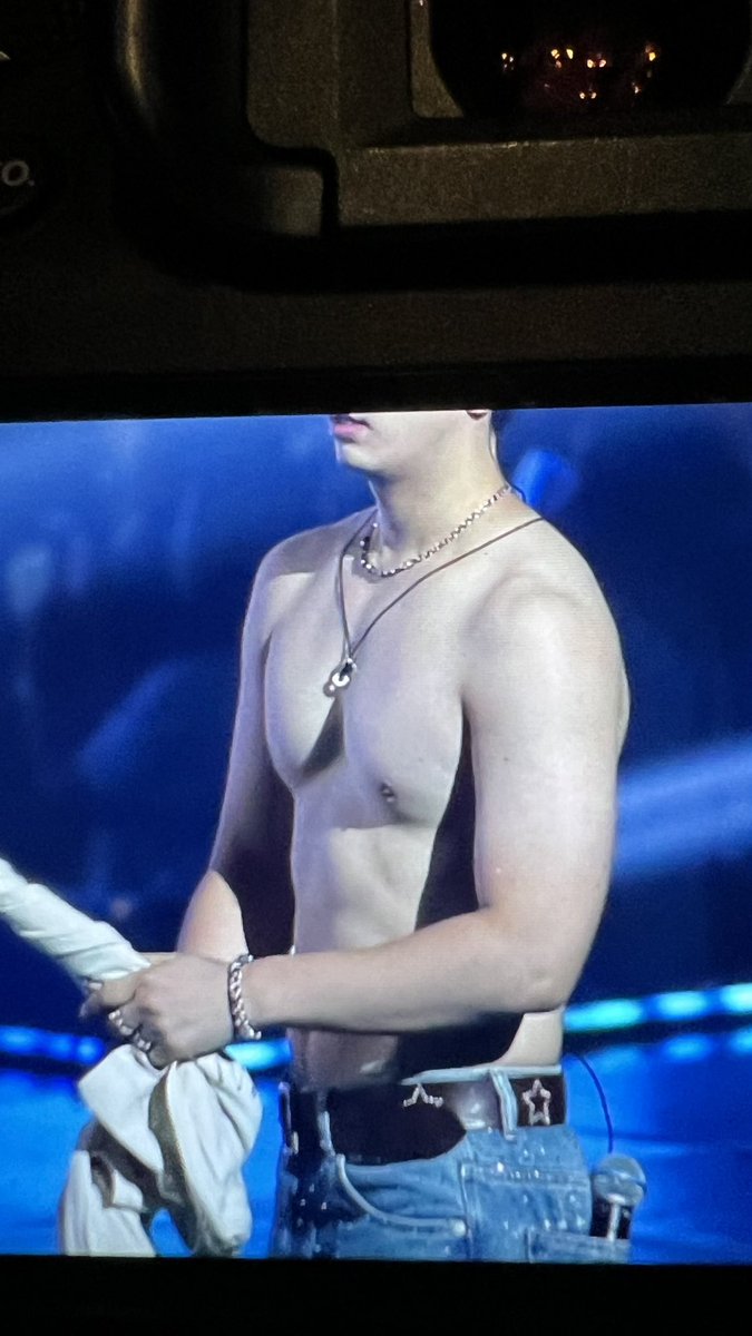 Sweet_ChanSung's tweet photo. 끝남 ….체감… 몸이 기억하는 메모리란…
황찬성 겁나 잘찾음 https://t.co/YawZ2EvM4u