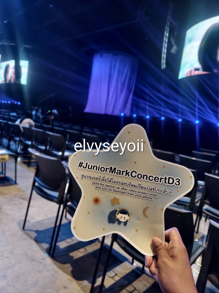 Jumarkonlyna's tweet photo. Day 3 lets go kha 🌞🌙🌟

JUNIORMARK ALWAYS SUNNYMOON 
#JuniorMarkConcertD3 https://t.co/F3FjcwS24m