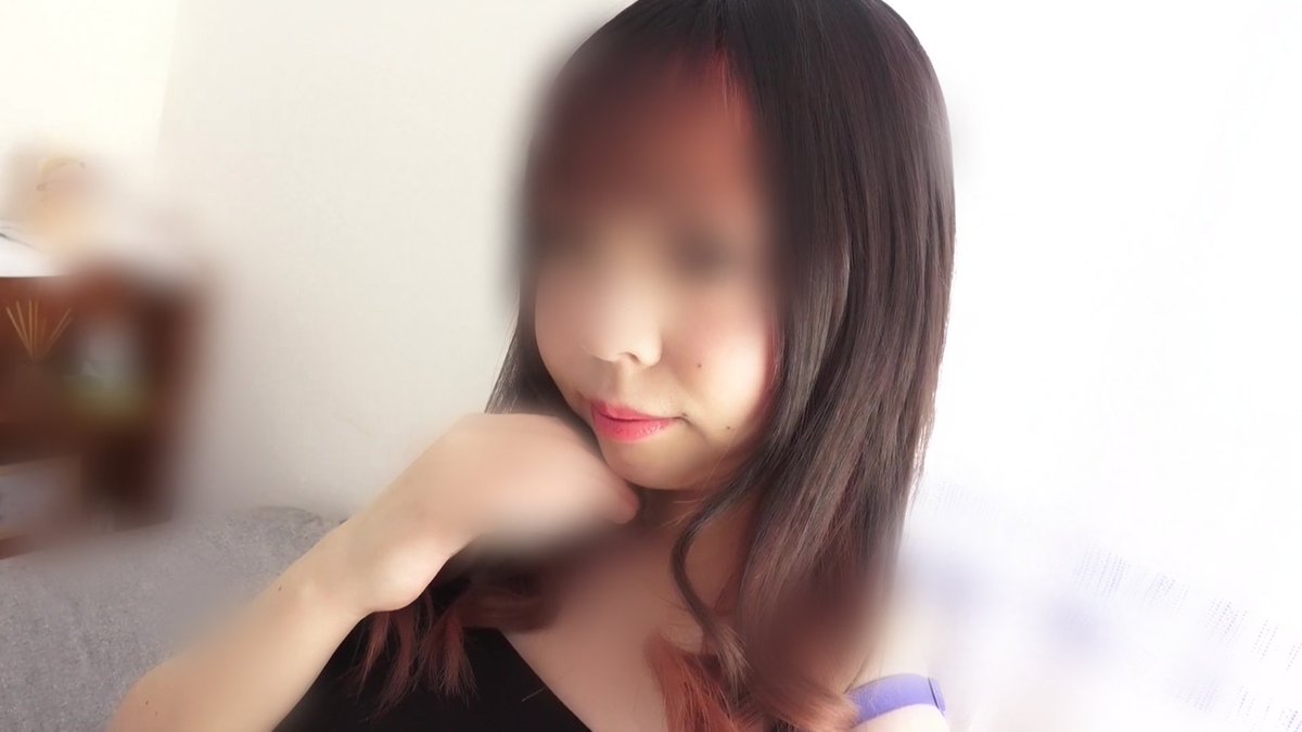 1axwkx's tweet photo. 妻の過去画のフォルダを見たらスケベな格好ばかりしてるので見られたい願望が強いのかもしれない https://t.co/UxkDa35uDC