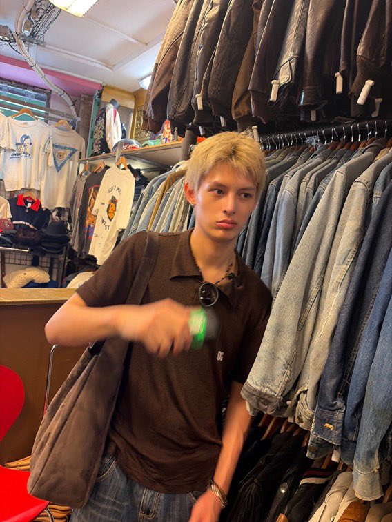 keonpogiiii_'s tweet photo. ang pogi pogi pogi parang instant crush ko sa ukayan na hindi ko na makikita ulit https://t.co/oIPNcTS29O
