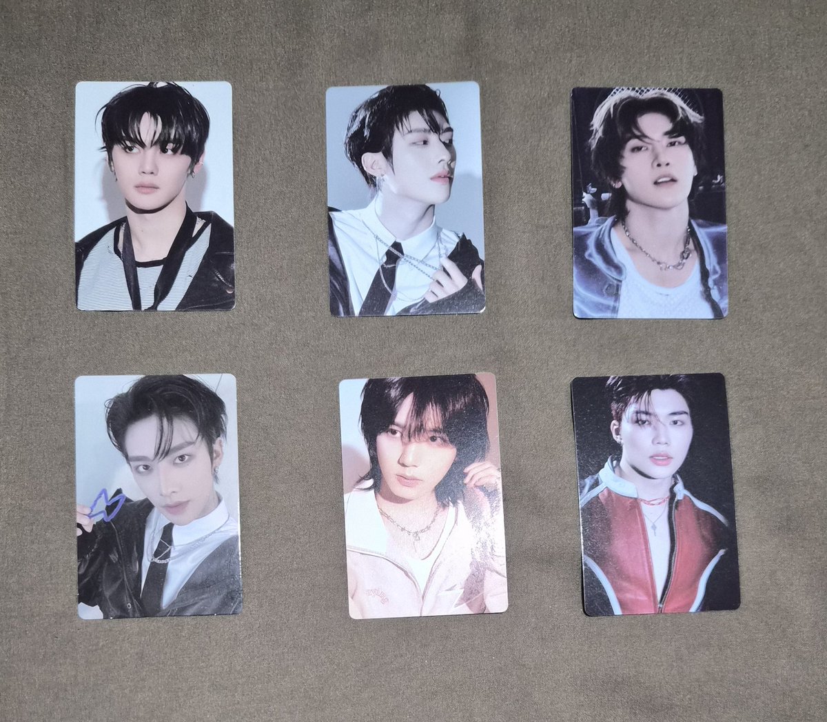 _ariroha's tweet photo. Wts wtb zb1 photocards. Feel free to name your price 😊

Melting point never say never jiwoong hanbin zhang hao gyuvin ricky matthew gunwook yujin https://t.co/KHeMWh23NW