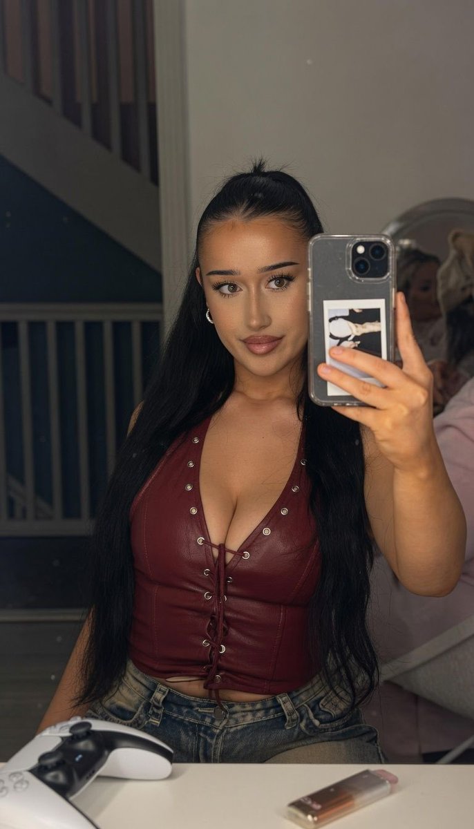 DeepPleasures4u's tweet photo. New submission from Sasha’s cousin she is 19 from Ireland and loves to ride cock #cockslut #cuckold #cuck #submission https://t.co/YqKV1AV2xt