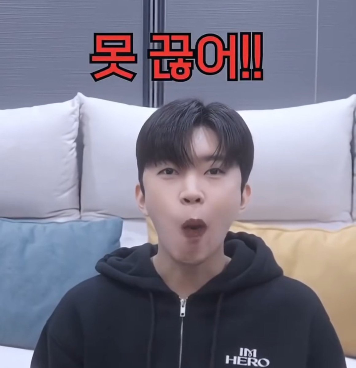 C1010rrrr1's tweet photo. @KILLMSTERRIBLE 지금이상태임
크파드림못끊어!! https://t.co/CE8L3Vb6kP