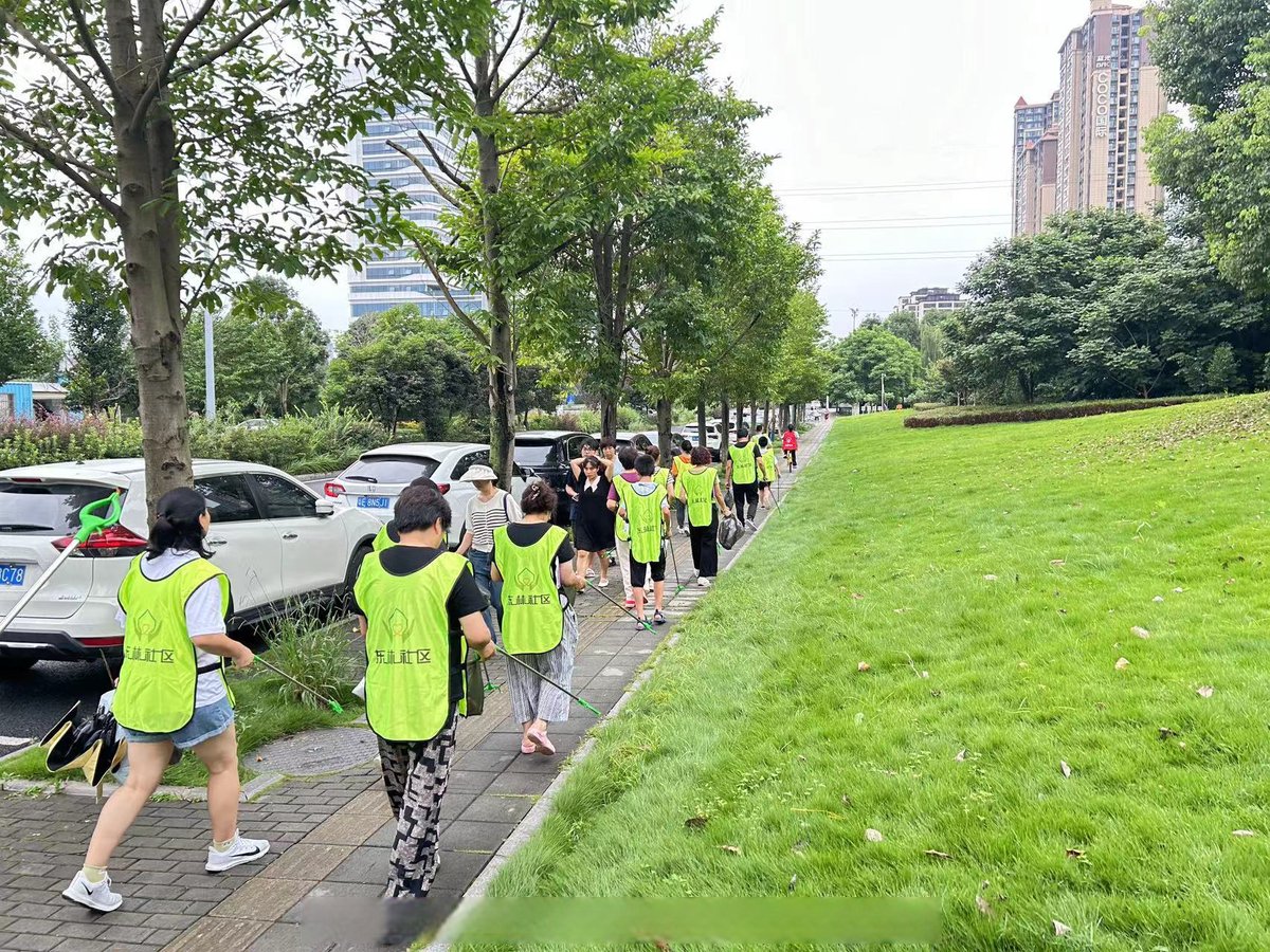 crystal01ak6's tweet photo. [Community Cleanup this Sat 9AM at Central Park! Bring gloves u0026 reusable bags—snacks provided. Let’s green our neighborhood together!]， https://t.co/vpjjxjtftV