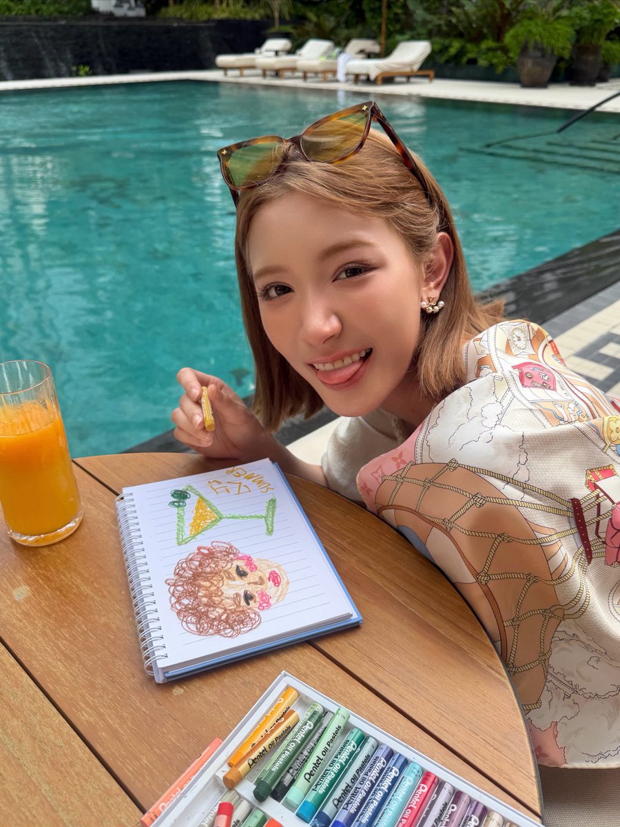 jaoyngs's tweet photo. 🫰🏻🎨❣️🤓⛱️ https://t.co/OxCP5UNWM1