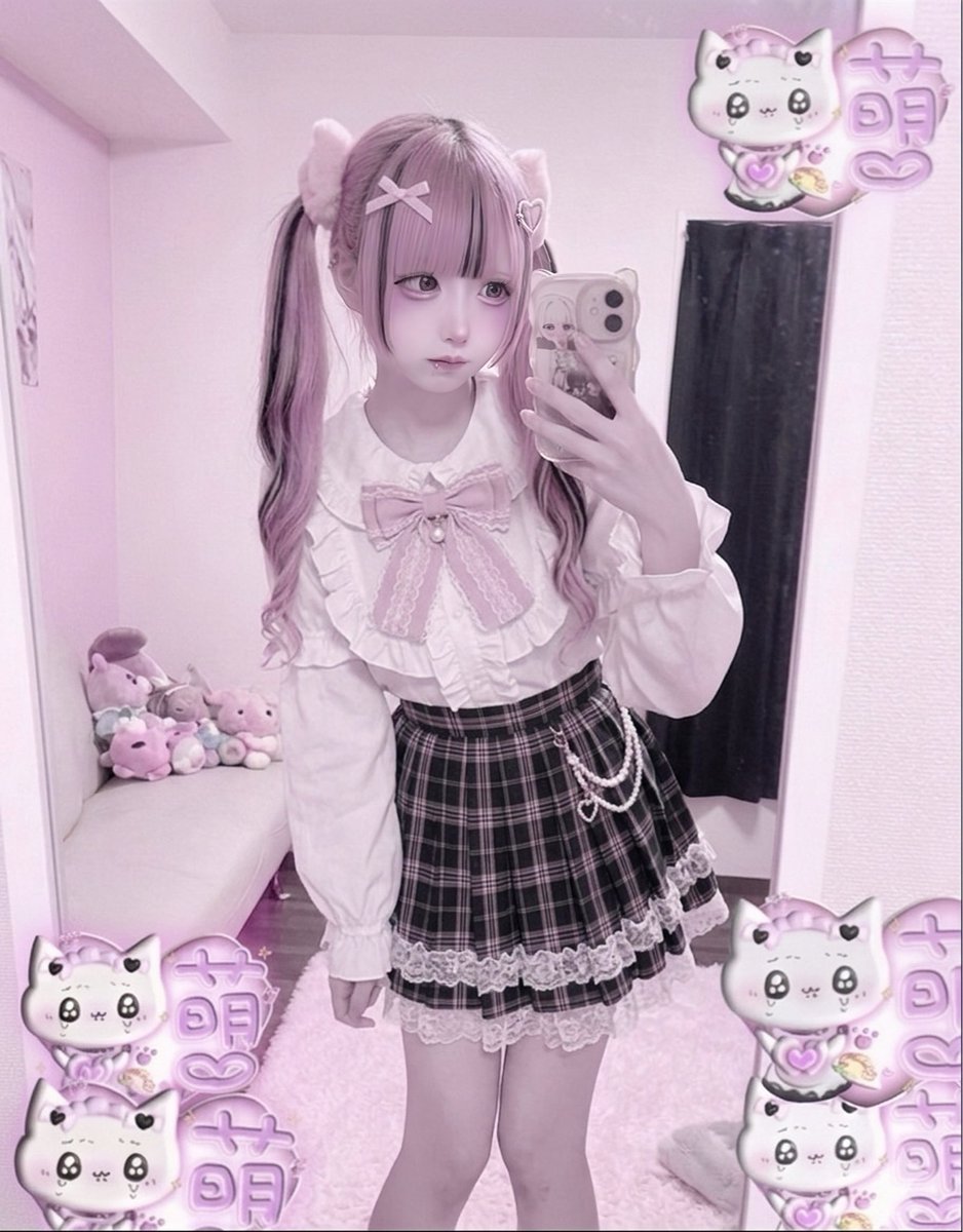 piyo_kich's tweet photo. 地雷メイクがやばいって言われるのなんで
可愛くてしているだけなのに https://t.co/XW8zn2UcTw