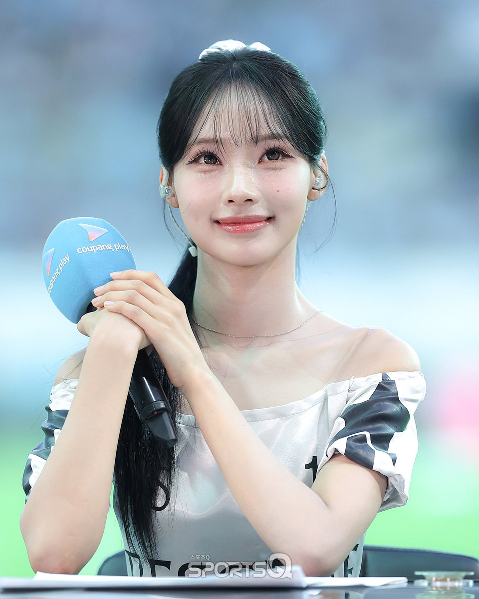 sportsqnews's tweet photo. [#포토Q] 260809 ‘원이’ 쿠팡플레이 시리즈 AT마드리드-맨시티

📌https://t.co/zXVWZRsmrt

#원이 #WONI
#RESCENE #리센느
#쿠팡플레이 https://t.co/dmKYNVSUIx