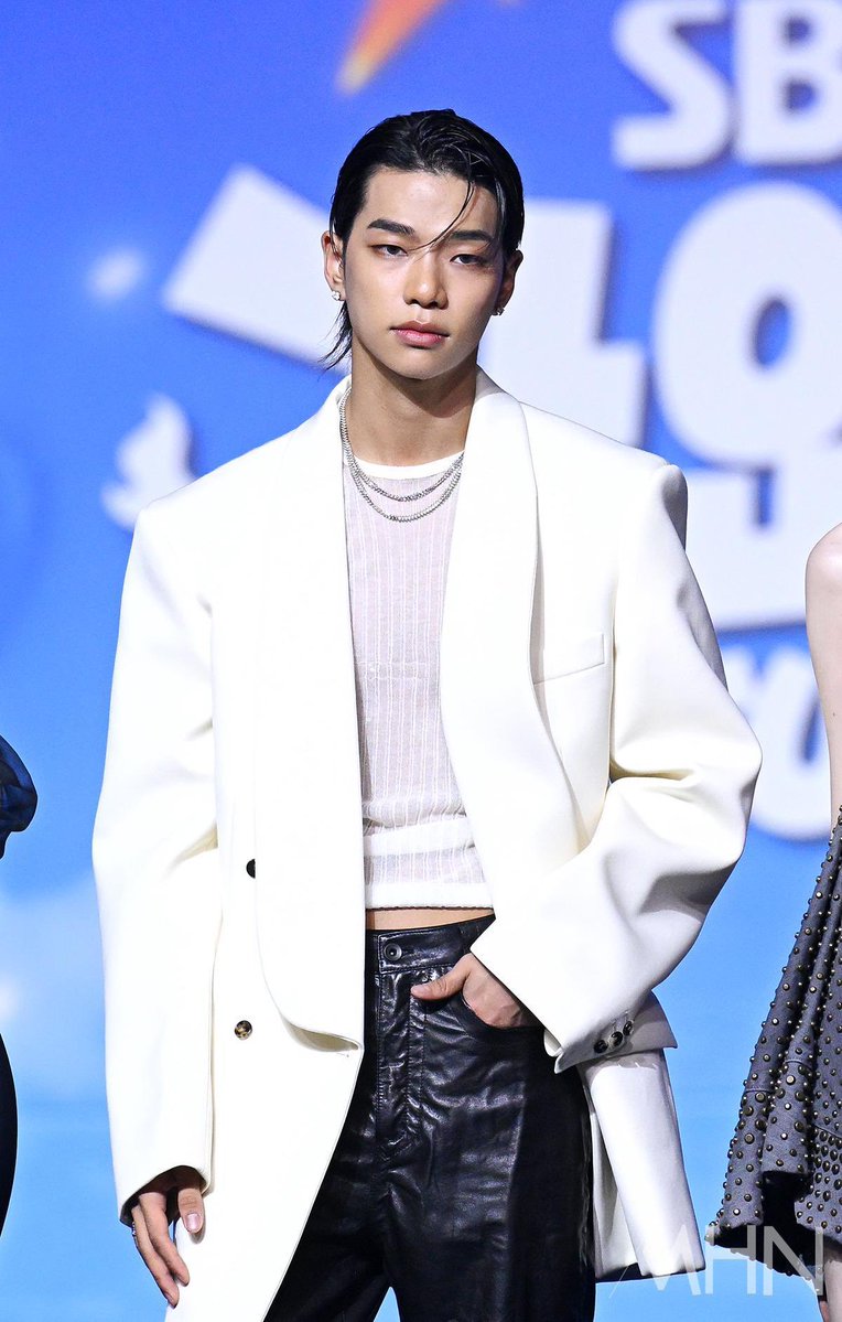 alldayevrd's tweet photo. TARZZAN for SBS Gayo Daejeon Summer https://t.co/thQKXHCZYh