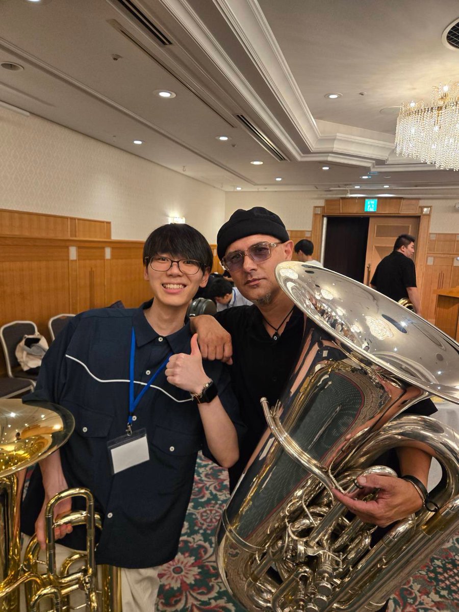 shunki__Tuba's tweet photo. 8月3日〜8日
第32回 浜松国際管楽器アカデミー&amp;フェスティバル 
Professor Sérgio Carolino's Class🎓

セルジオ先生に出会ってから3年、初めてお会いしたこの浜松という地で過ごした幸せで特別な6日間でした。
自分の中にある常識や概念が覆るような瞬間を幾度となく経験させていただきました！ https://t.co/cFQQywL8QS