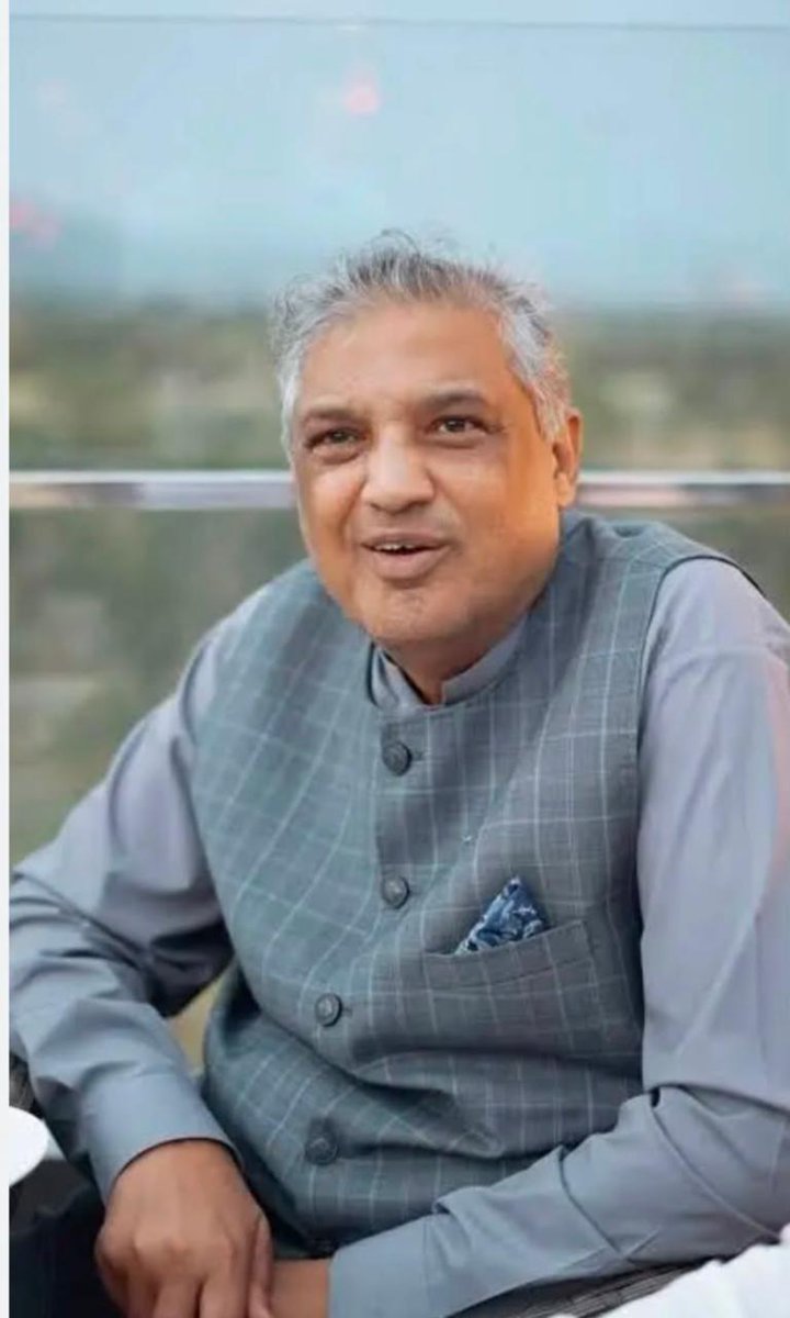its__fiya's tweet photo. صوبائی حکومت کے اہم عہدیداروں کے مطابق میرٹ کو نظر انداز کر کے منظور نظر افراد کو نوازنے کا سلسلہ بند ہونے کی وجہ سے ہی موصوف آج اس ذہنی اضطراب اور اپنی صحافتی اقدار سے متصادم رویے کا شکار ہیں۔ https://t.co/hTvU5cwjSf