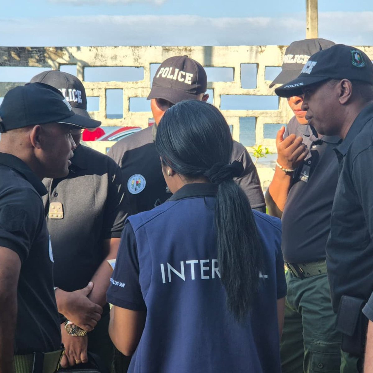 Madagascar24now's tweet photo. 🇲🇬 Last week in Nosy Be, 20 police officers took part in a mock crime scene exercise at sea, training to collect and analyze forensic and digital evidence to international standard
#Madagascar https://t.co/CZRLRErOix