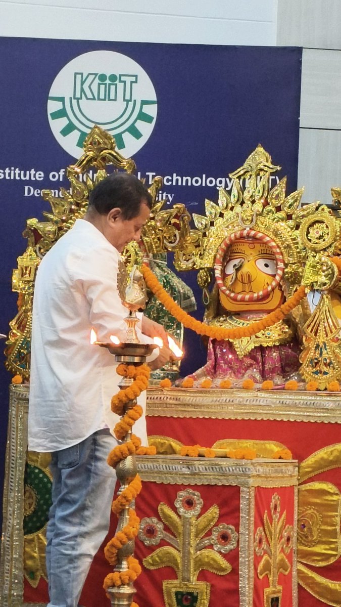 suman_tulip's tweet photo. KIIT School of Law welcomed its incoming batch through an inspiring Orientation Programme addressed by Prof. Dr. Achyuta Samanta and Prof. Dr. N. L. Mitra
#kiituniversity #AchyutaSamanta #OrientationProgramme #kiitschooloflaw https://t.co/JbrFuYbJYH
