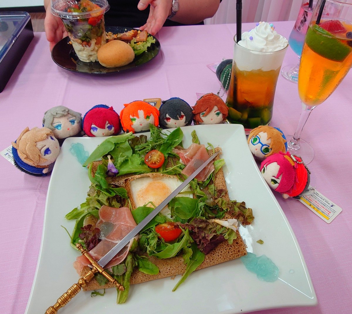 yukika45's tweet photo. 1週間前は友人方に協力やご縁頂いてあん☆のアニカフェ楽しめたー(​ *´꒳`*​)✨

前半戦はここで楽しみきったから後半戦もどこかで参加できたら良いな🥰
今日はゆっくり休んだし、ちょっとお盆前仕事頑張ったら、仲良い友人方とコラボルームとか一人旅とか別イベ連続であるから今年の夏は楽しみ✨ https://t.co/5adbmbSEuR
