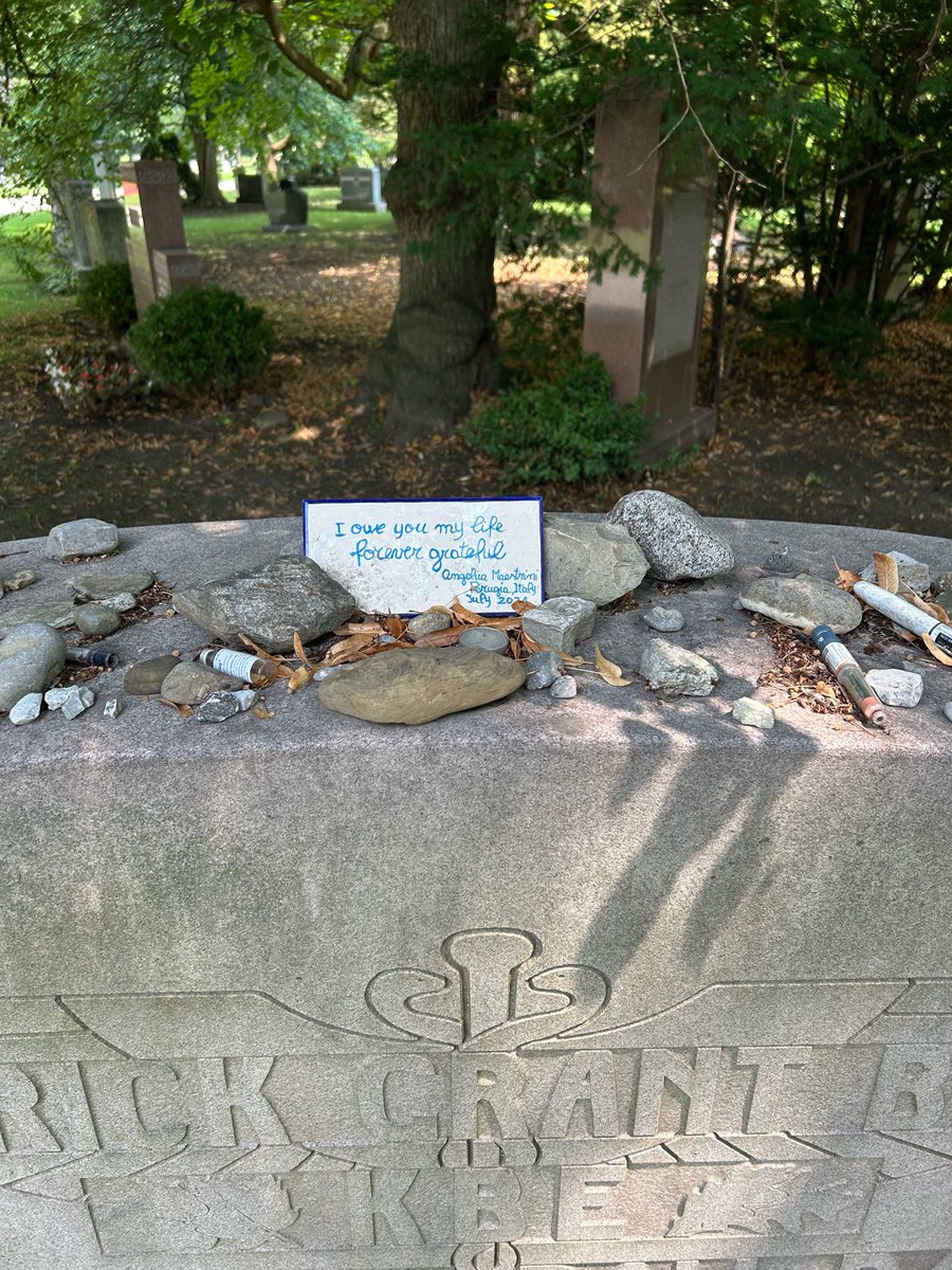 jaynestweets's tweet photo. Mount Pleasant Cemetery in Toronto is like a big Arboretum and Museum at the same time. It’s an amazing place. Whether you’re visiting or living here, please check it out. You won’t be disappointed. https://t.co/QVwtkzLev6