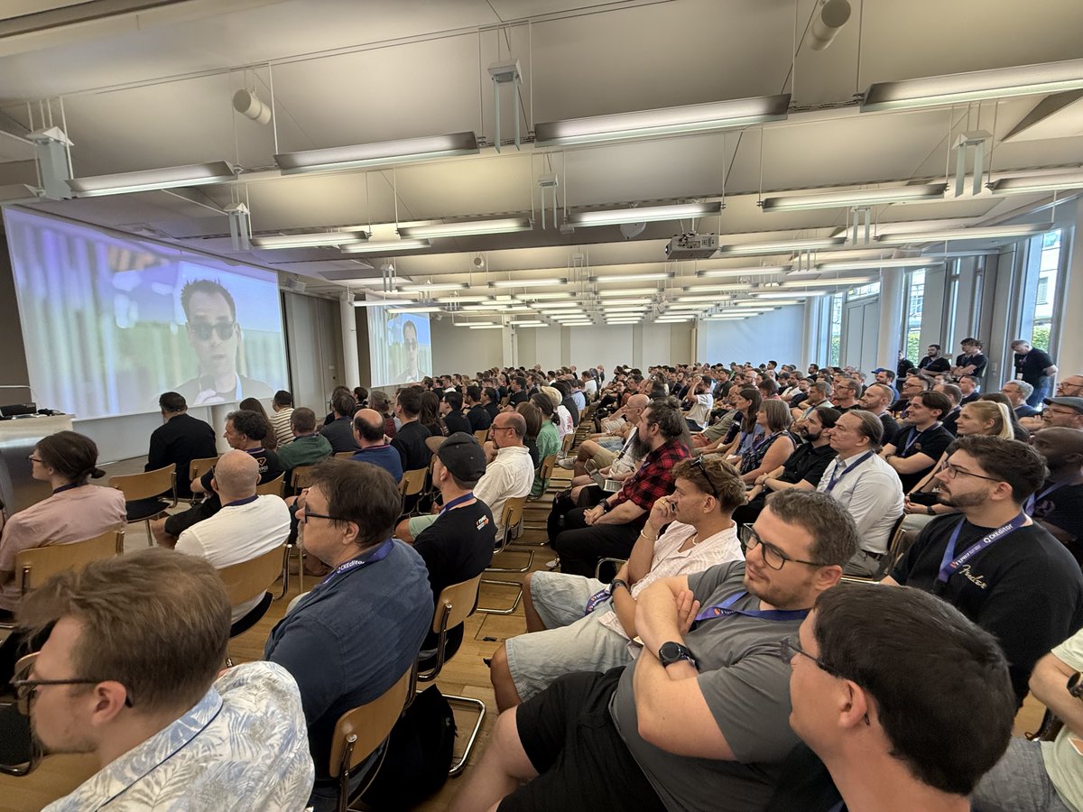 ErHaWeb's tweet photo. What a moving #T3DD26! A special sense of optimism: clearer structures, influential new ideas, new technical possibilities, great organisation and a #TYPO3 community supporting one another in times of change.

Sharing is in our DNA, and we benefit from it more than ever. ❤️ #T3DD https://t.co/49wbQcE85I